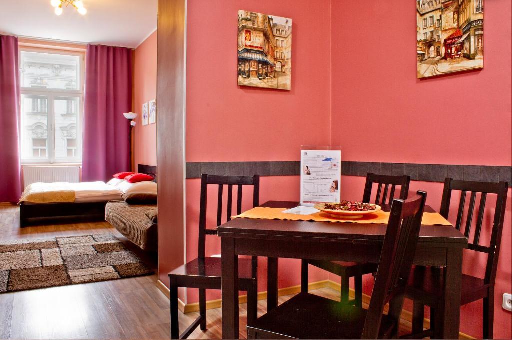 Royal Court Legerova Hotell Praha Rom bilde